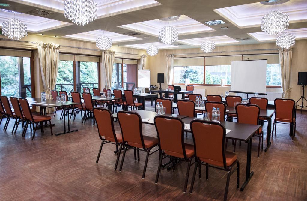 Agat Hotel Лодзь Экстерьер фото